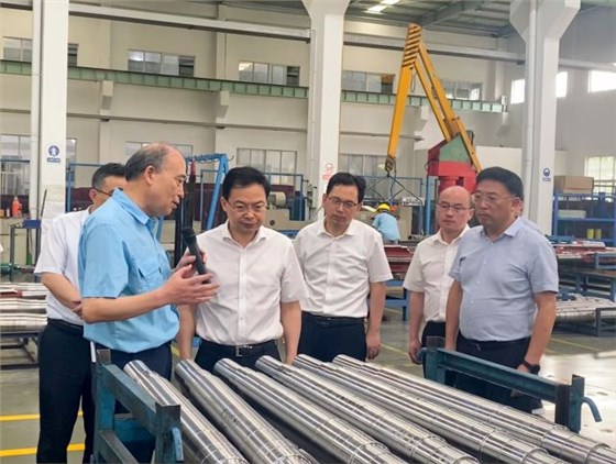 市委書記李中來(lái)威能公司調(diào)研 市委書記李中來(lái)威能公司調(diào)研